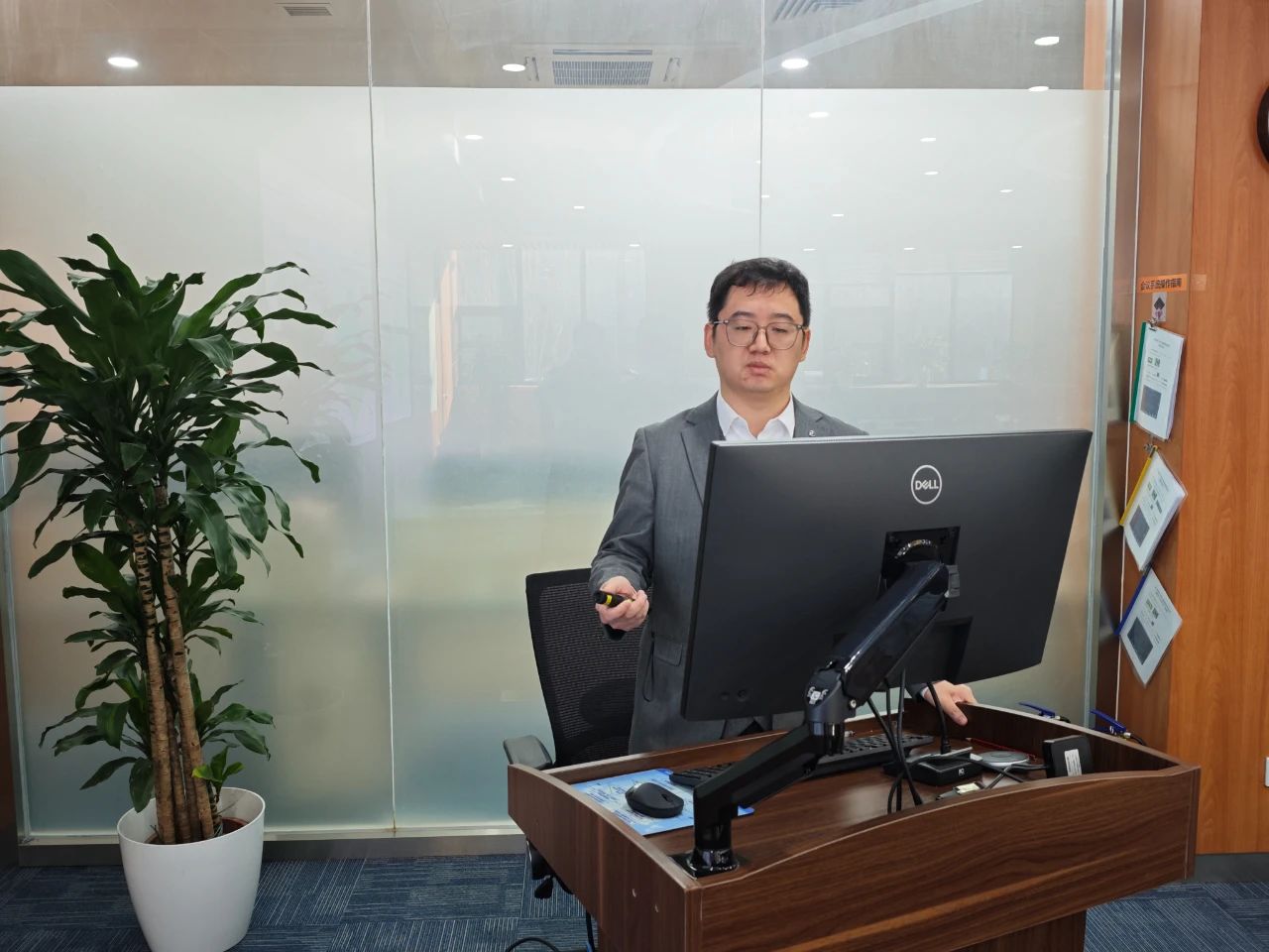 聚势破局求生存·奋楫笃行赴新程(图4) 聚势破局求生存·奋楫笃行赴新程(图4)