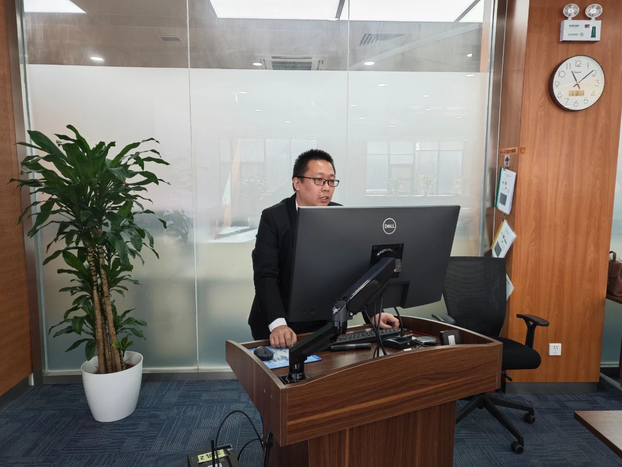 聚势破局求生存·奋楫笃行赴新程(图8) 聚势破局求生存·奋楫笃行赴新程(图8)